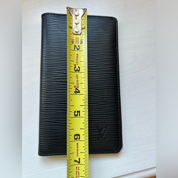 Louis Vuitton Epi Agenda Cover - Picture 7 of 8